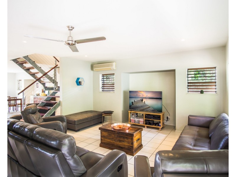 35 Arlington Esplanade, Clifton Beach QLD 4879