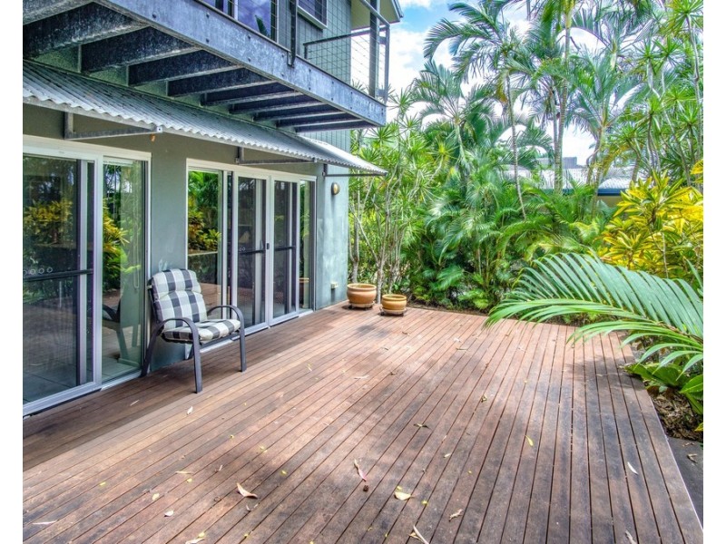 35 Arlington Esplanade, Clifton Beach QLD 4879