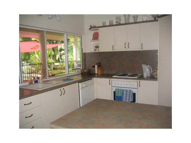 9 Stream Avenue, Kewarra Beach QLD 4879