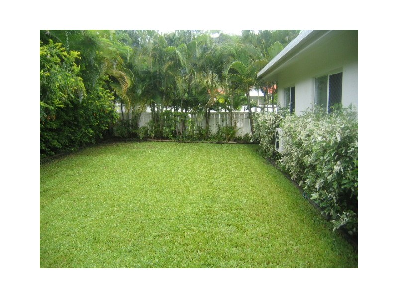 9 Stream Avenue, Kewarra Beach QLD 4879