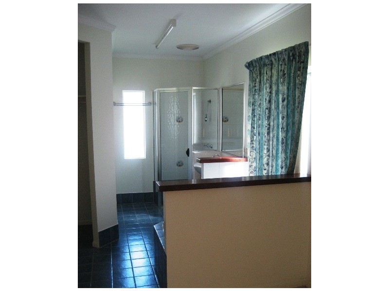 12 Moore Road, Kewarra Beach QLD 4879