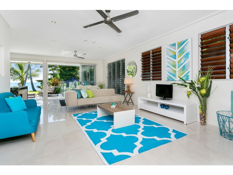 2 Peacock Street, Trinity Beach QLD 4879