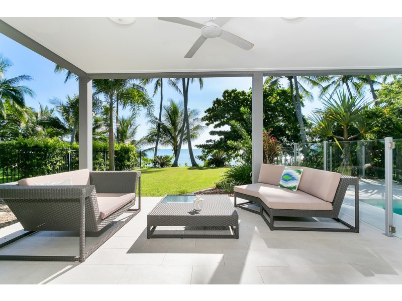 2 Peacock Street, Trinity Beach QLD 4879