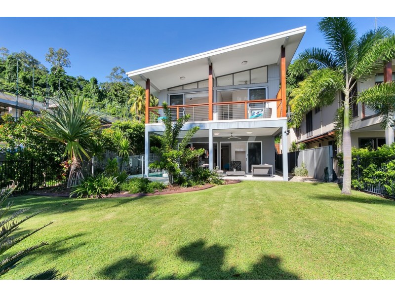 2 Peacock Street, Trinity Beach QLD 4879