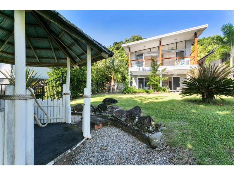 2 Peacock Street, Trinity Beach QLD 4879