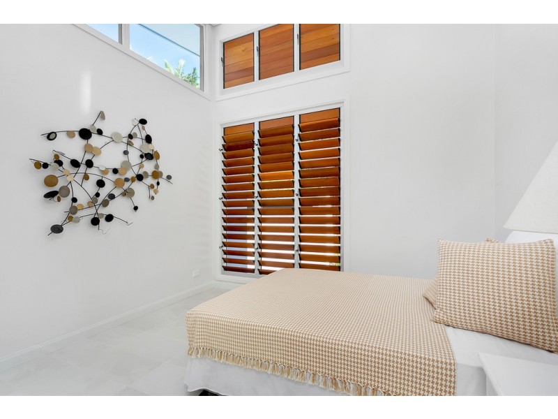 2 Peacock Street, Trinity Beach QLD 4879