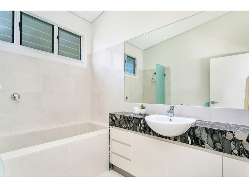 2 Peacock Street, Trinity Beach QLD 4879