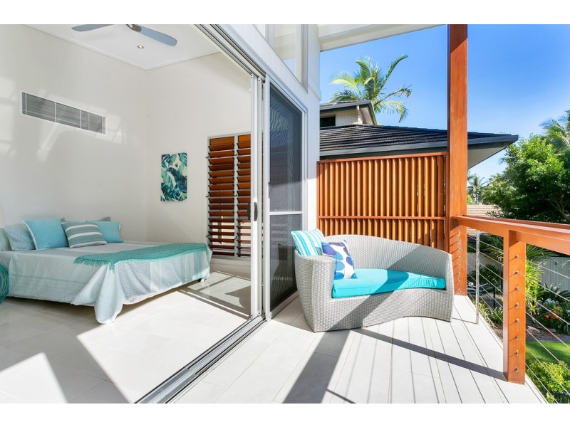 2 Peacock Street, Trinity Beach QLD 4879
