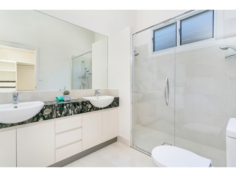 2 Peacock Street, Trinity Beach QLD 4879