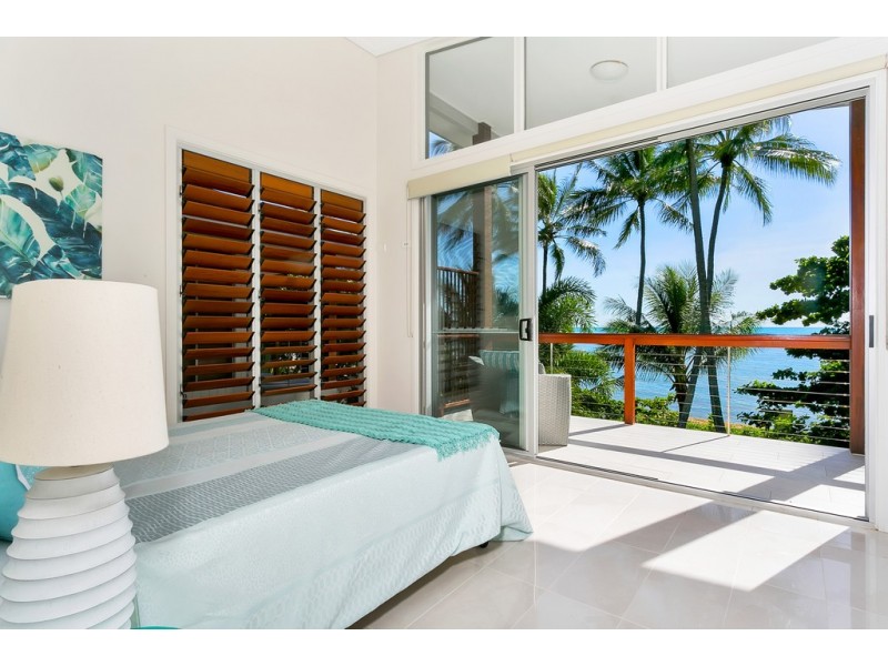 2 Peacock Street, Trinity Beach QLD 4879