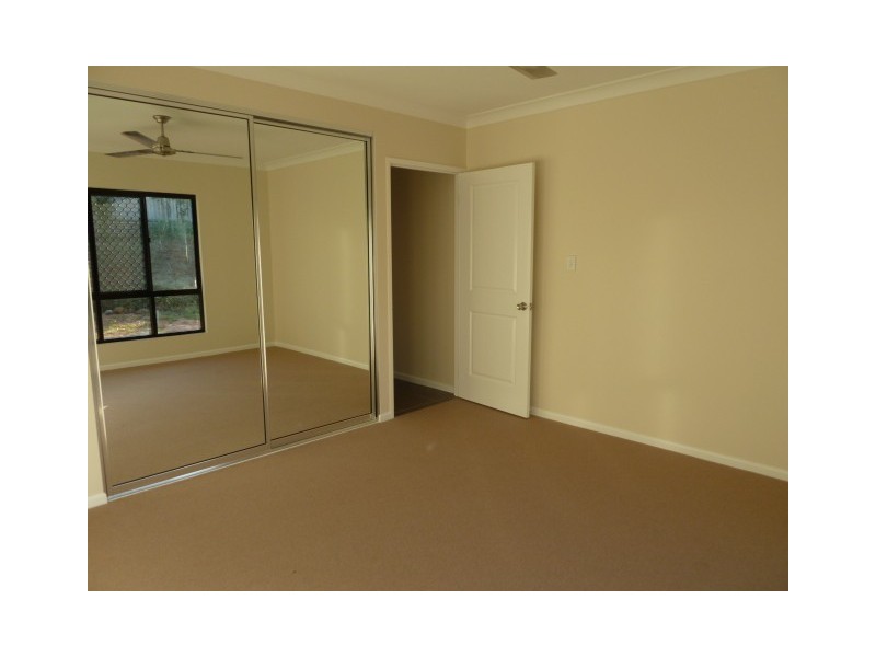 33 Catamaran Circuit, Trinity Beach QLD 4879