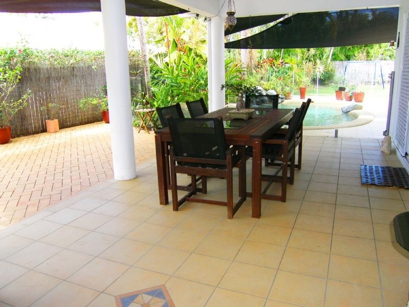 7 Ilse Close, Clifton Beach QLD 4879