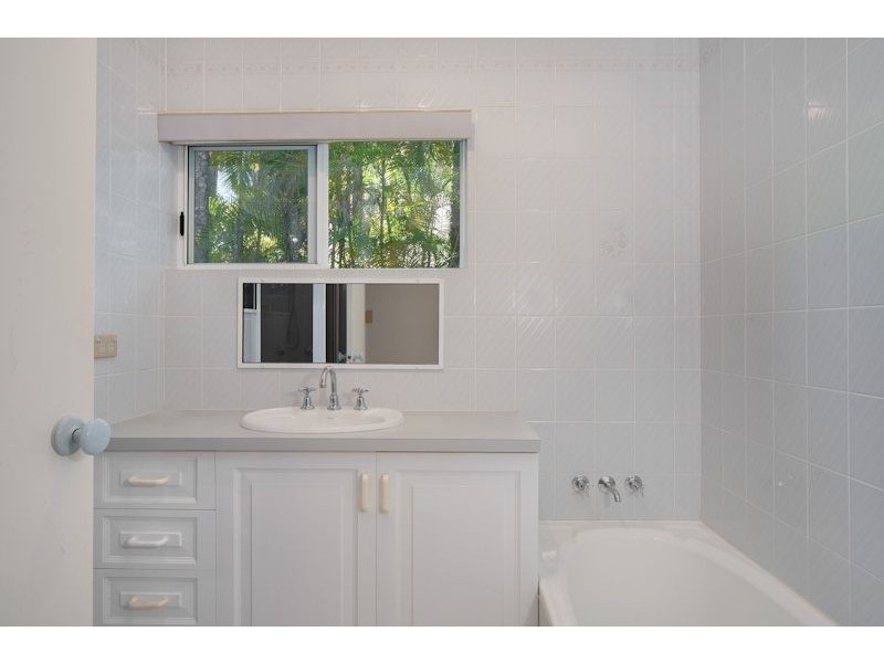 24 Beaver Street, Clifton Beach QLD 4879