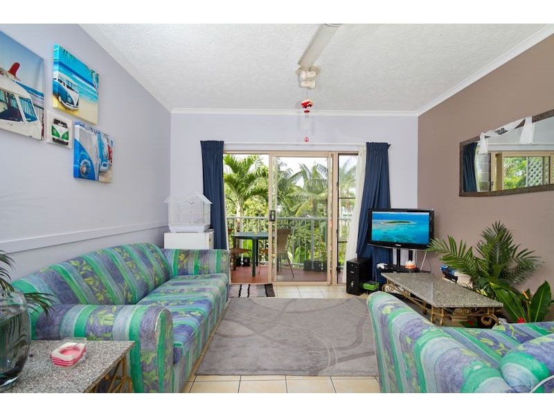 Holloways Beach QLD 4878