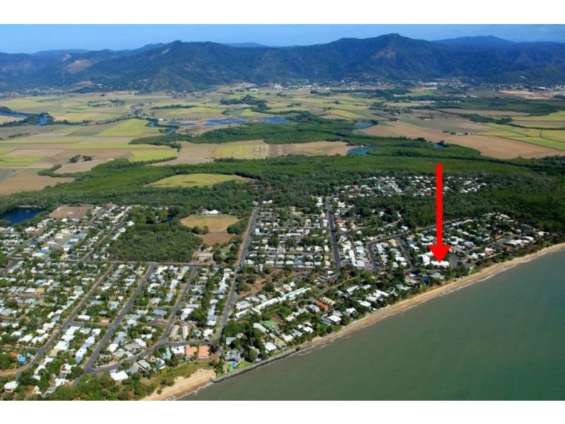 Holloways Beach QLD 4878