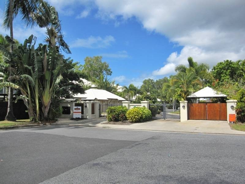 Clifton Beach QLD 4879