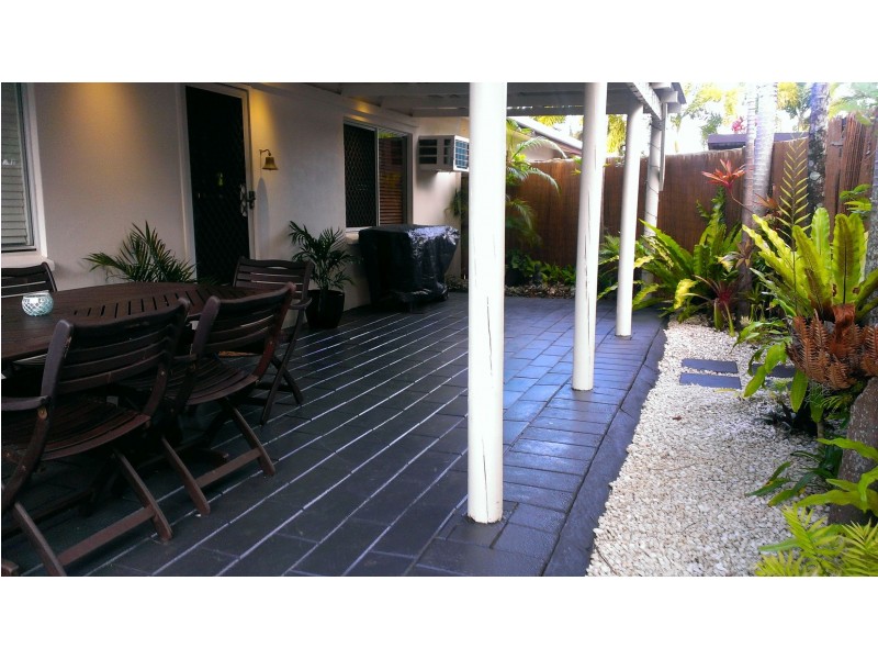 1/7 Corinda Close, Trinity Beach QLD 4879