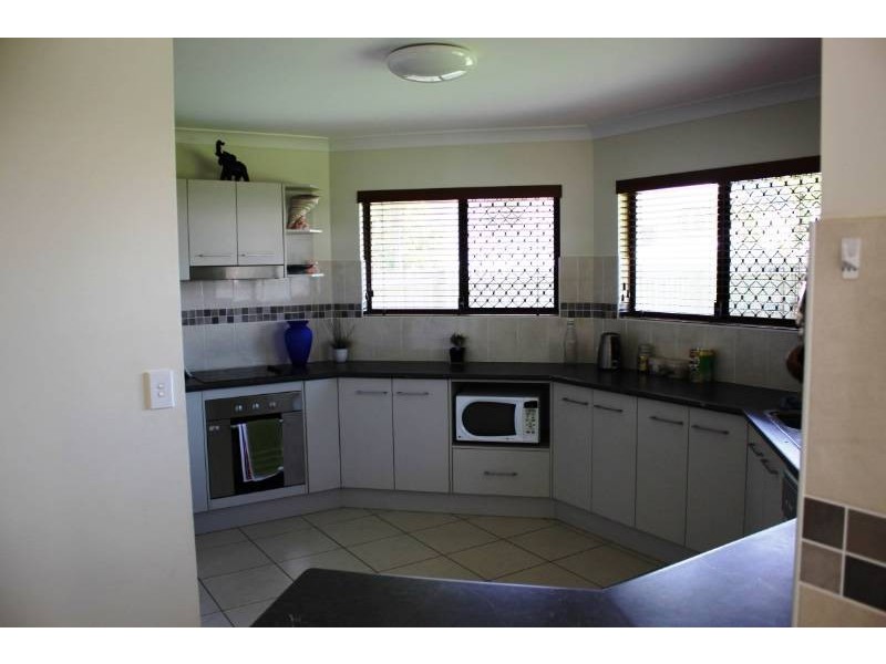14 Taffles Street, Redlynch QLD 4870
