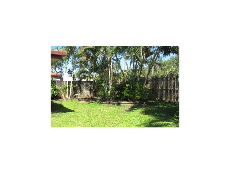 2/2 Strombus, Trinity Beach QLD 4879