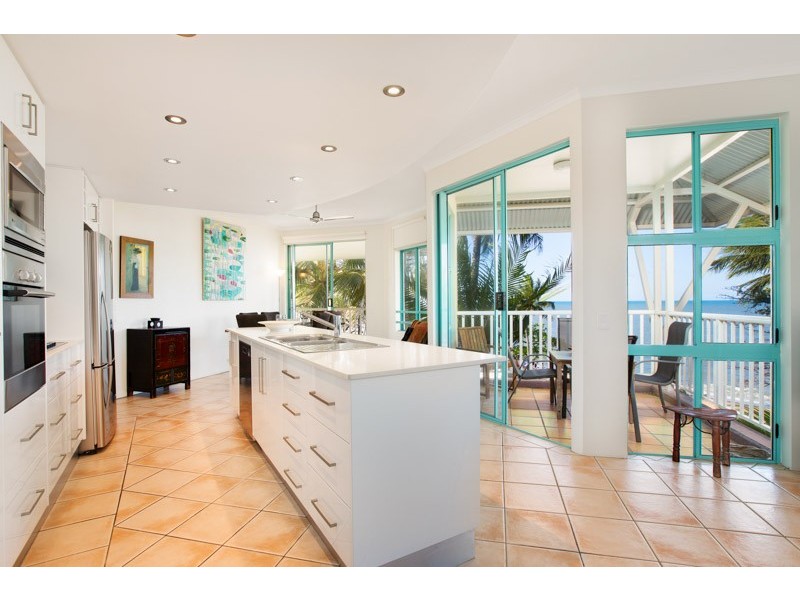 Trinity Beach QLD 4879