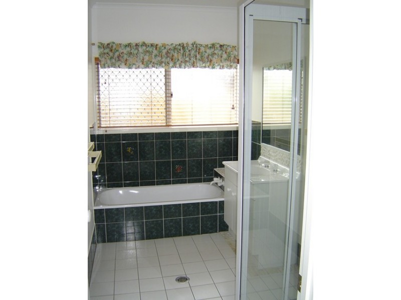 9 Butland Street, Brinsmead QLD 4870