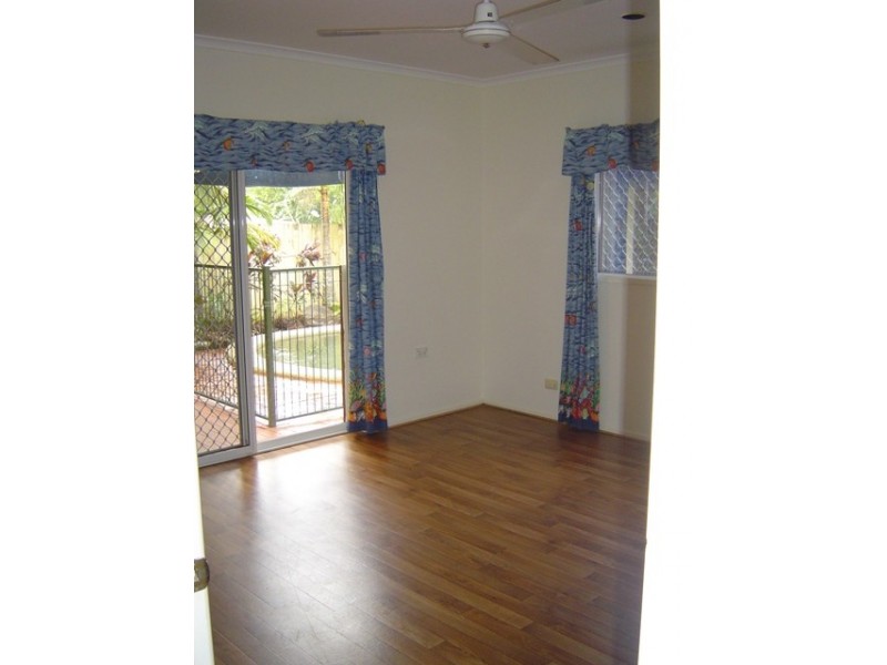 9 Butland Street, Brinsmead QLD 4870