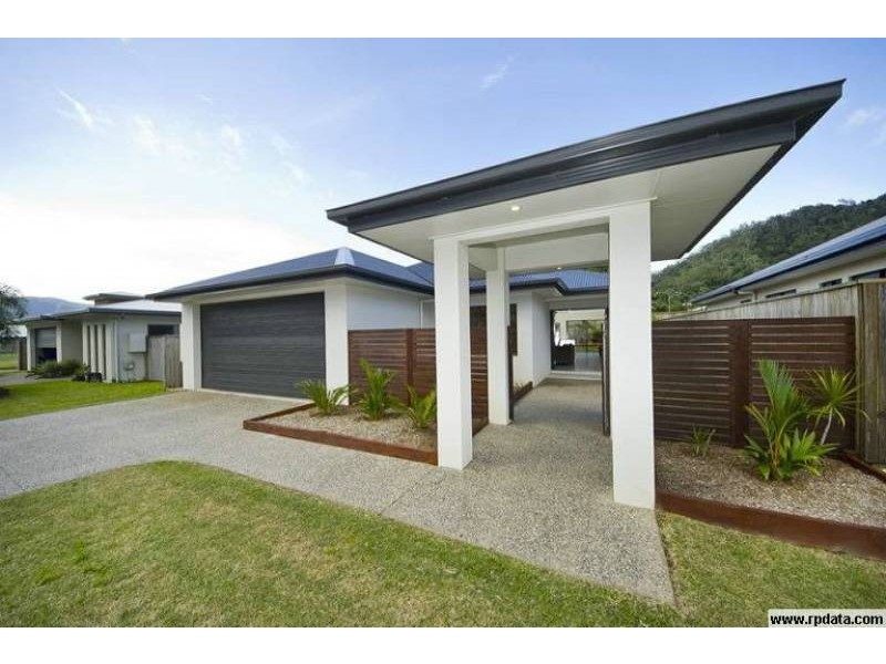 140 Roberts Drive, Trinity Beach QLD 4879