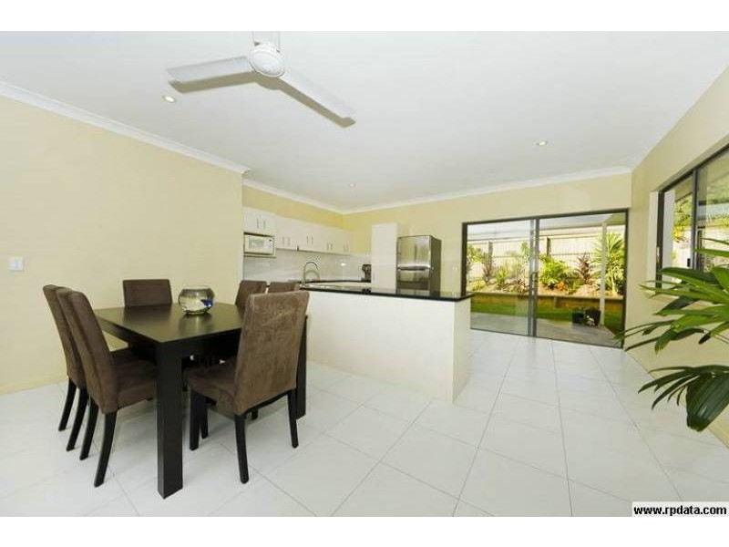 140 Roberts Drive, Trinity Beach QLD 4879