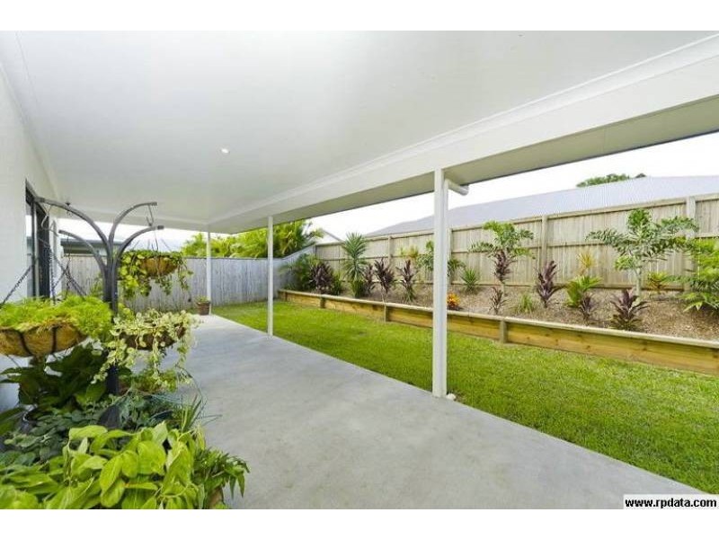 140 Roberts Drive, Trinity Beach QLD 4879