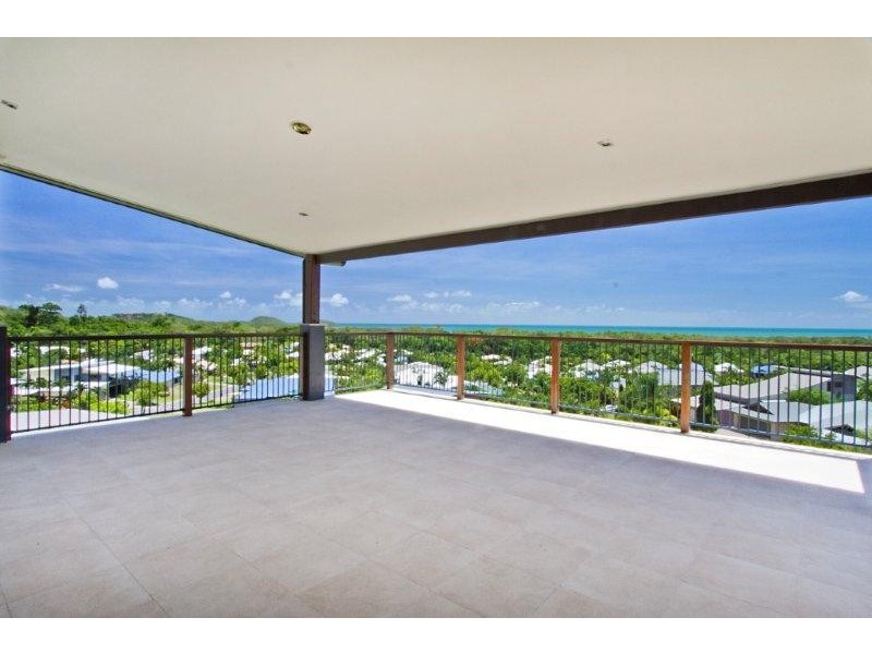 18 Savannah Street, Palm Cove QLD 4879