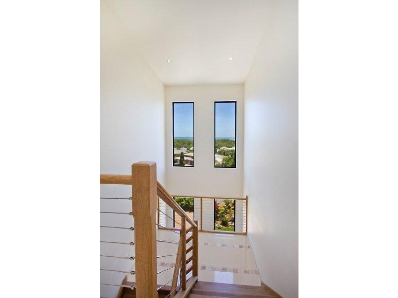 18 Savannah Street, Palm Cove QLD 4879