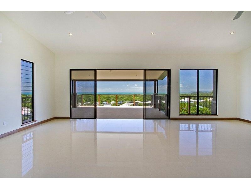 18 Savannah Street, Palm Cove QLD 4879