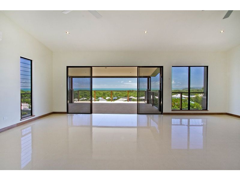 18 Savannah Street, Palm Cove QLD 4879