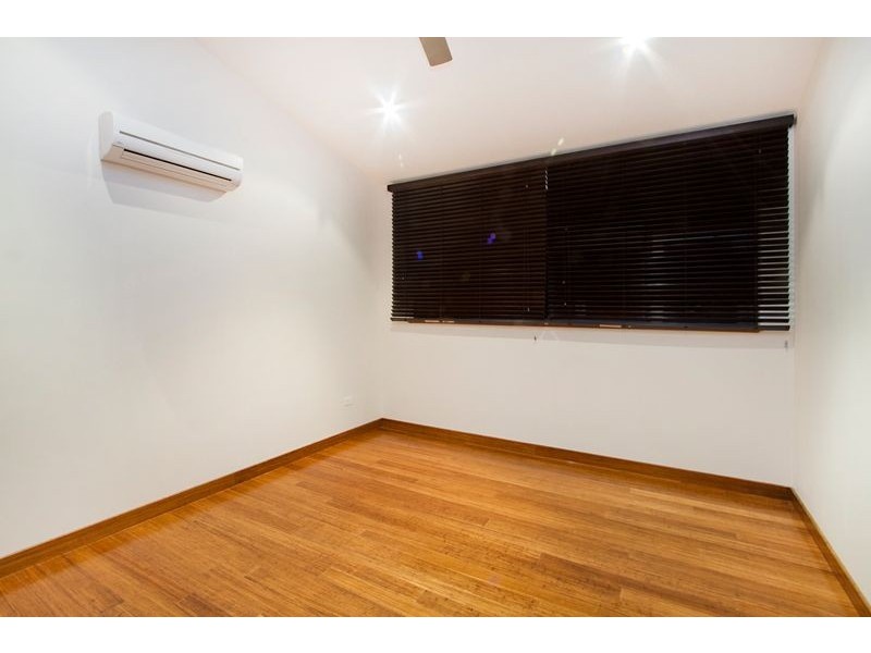 18 Savannah Street, Palm Cove QLD 4879
