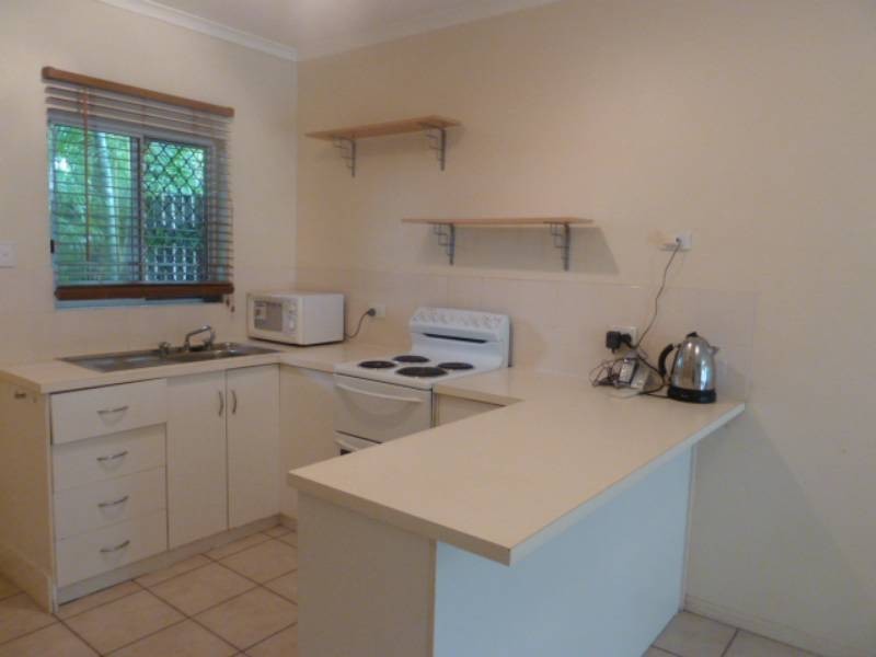 9/25 – 27 Fairweather Street, Yorkeys Knob QLD 4878