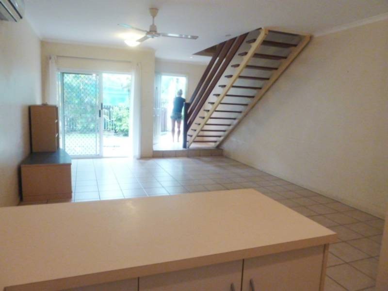 9/25 – 27 Fairweather Street, Yorkeys Knob QLD 4878