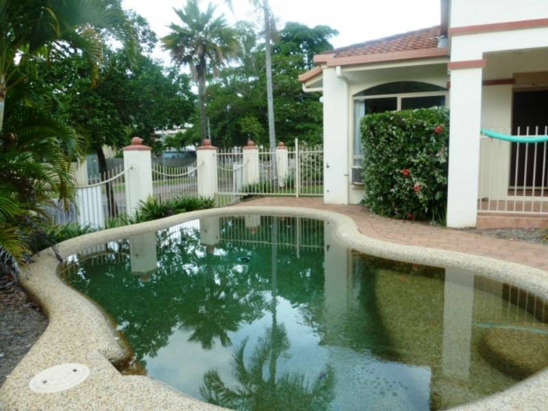 1/9 Oyster Court, Trinity Beach QLD 4879