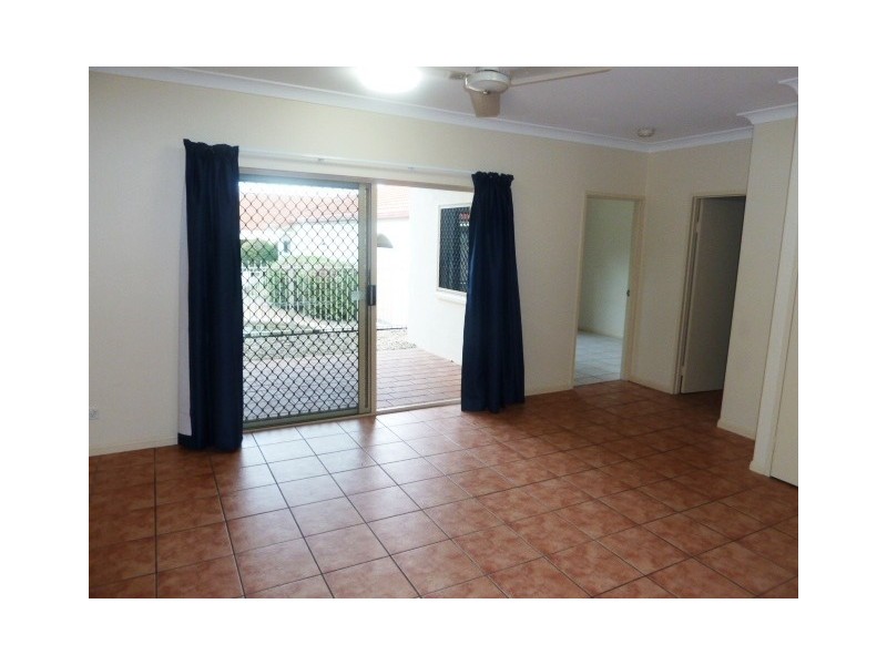 1/9 Oyster Court, Trinity Beach QLD 4879