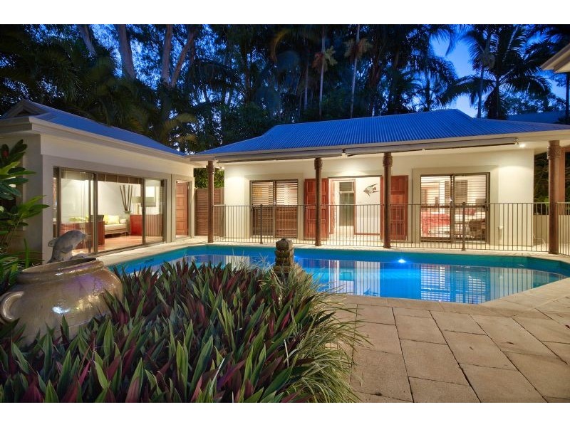 Clifton Beach QLD 4879