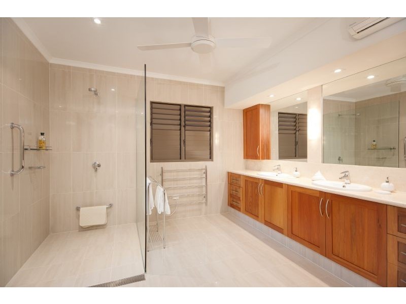 Clifton Beach QLD 4879