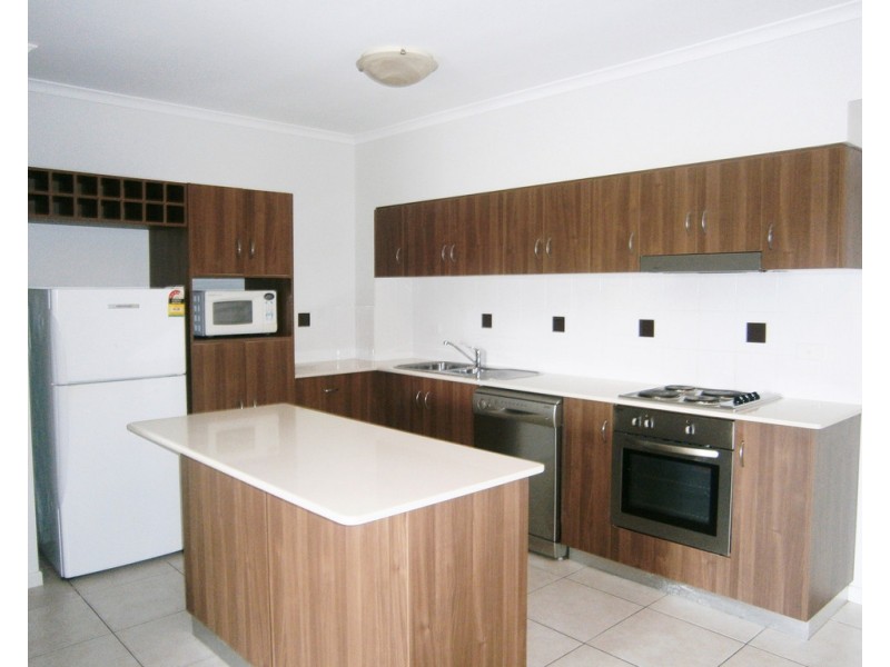 8/89-91 Ishmael Road, Earlville QLD 4870