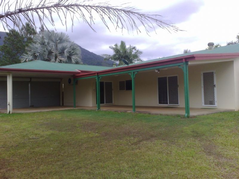 2 Jasmine Street, Redlynch QLD 4870