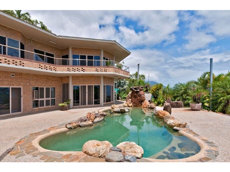 Trinity Beach QLD 4879