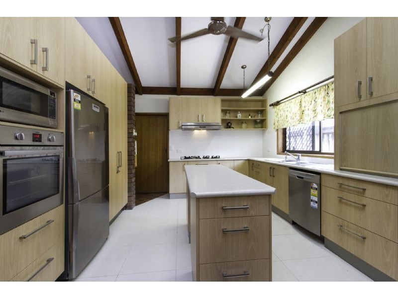 14 Slate Close, Brinsmead QLD 4870