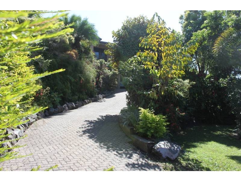14 Slate Close, Brinsmead QLD 4870
