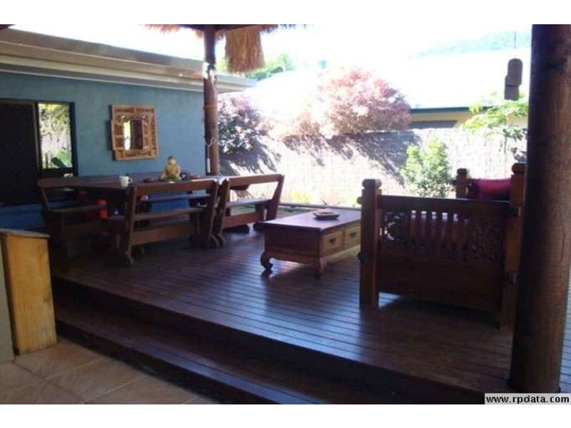 7 Bayu Close, Redlynch QLD 4870