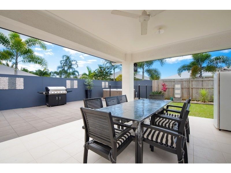 6 Newberry Street, Smithfield QLD 4878