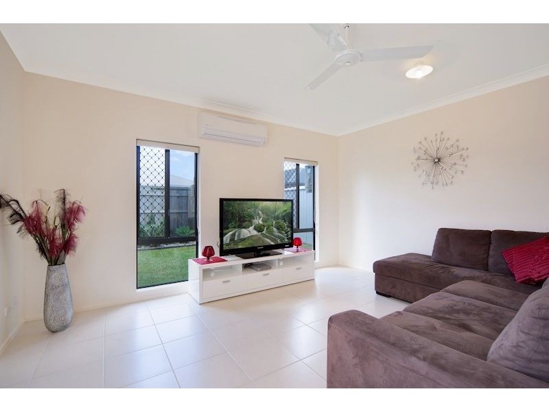 6 Newberry Street, Smithfield QLD 4878