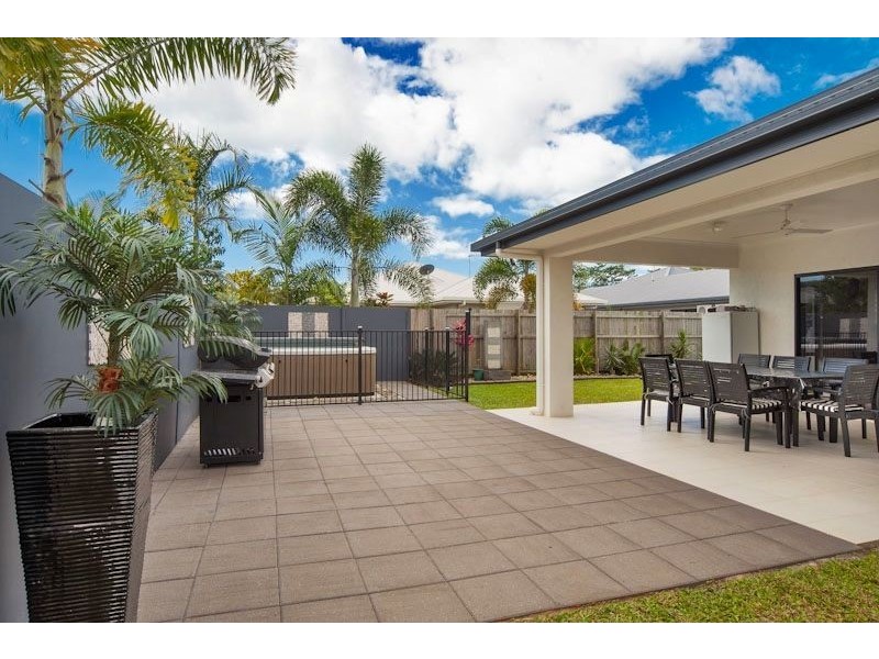 6 Newberry Street, Smithfield QLD 4878