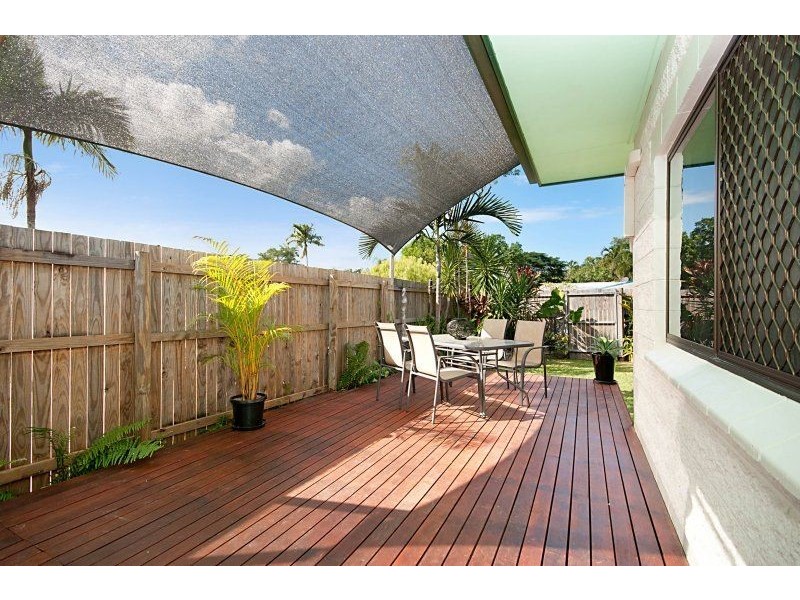 1/10 Tristania Street, Holloways Beach QLD 4878